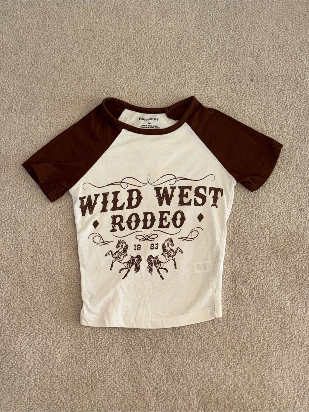 NWOT Bluenotes Cropped "Wild West Rodeo" Brown & White Raglan Tee
